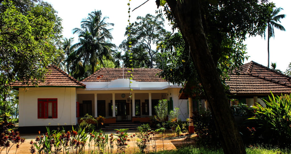 The main house - garden room